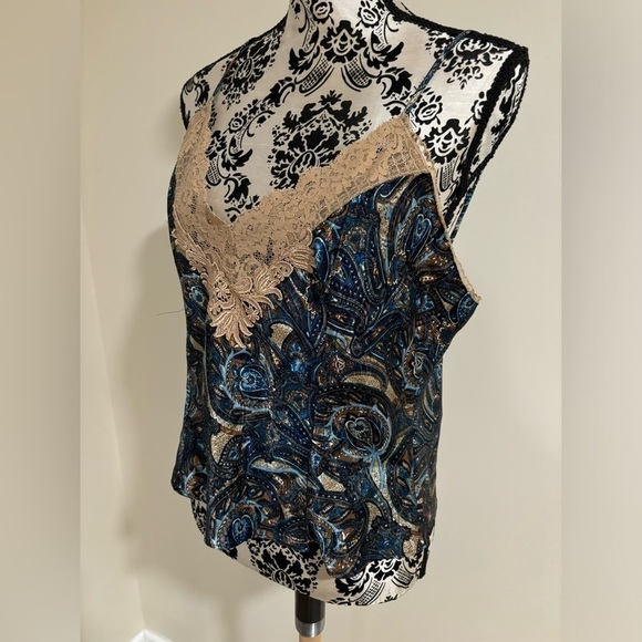 Victoria’s Secret Lingerie top - Picture 4 of 13